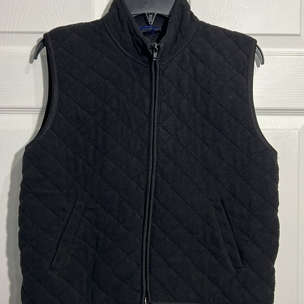 Charter Club Women’s black quilted vest - Size Petite Medium